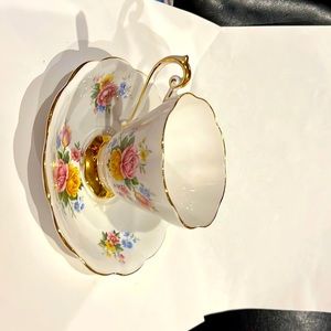 Royal Standard pink and yellow rose teacup